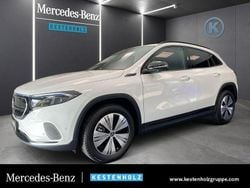 Weiß Gebraucht 2022 Mercedes EQA250 Night SUV | 32.990 € (Etwas zu teuer)