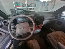Grau Gebraucht 1995 Chrysler Grand Voyager Van / Kleinbus | 4.200 €
