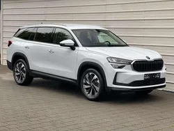 Moon white metallic Neu 2025 Skoda Kodiaq Selection SUV | 41.290 € (Guter Preis)