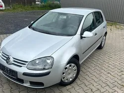Silber Gebraucht 2004 VW Golf V Comfortline Limousine | 3.299 € (Etwas zu teuer)