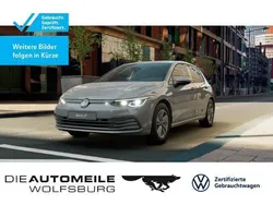Mondsteingrau Gebraucht 2024 VW Golf VIII Life Limousine | 22.980 € (Guter Preis)