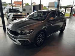 Grau Neu 2024 Fiat Tipo Cross Limousine | 26.980 € (Teuer)