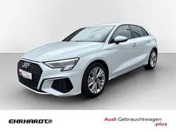 Gletscherweiß metallic Gebraucht 2024 Audi A3 Sportback S-Line Limousine | 35.790 € (Guter Preis)
