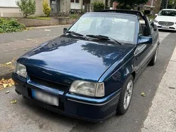 Blau Gebraucht 1991 Opel Kadett Cabrio | 2.999 €