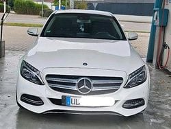 Weiß Gebraucht 2014 Mercedes C200 Limousine | 16.000 €
