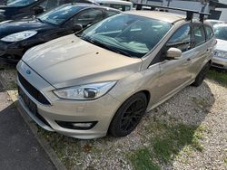 Grau Gebraucht 2016 Ford Focus Kombi | 3.399 € (Fairer Preis)