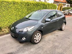 Grau Gebraucht 2011 Mazda 2 Kleinwagen | 3.200 €