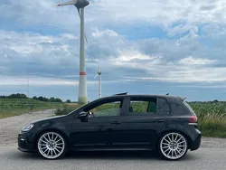 Schwarz Gebraucht 2011 VW Golf VI R Limousine | 11.999 €