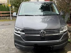 Grau Gebraucht 2022 VW Multivan Generation Six Van / Kleinbus | 52.000 € (Etwas zu teuer)