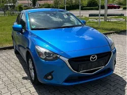 Cyanitblau metallic Gebraucht 2017 Mazda 2 Nakama Kleinwagen | 11.400 € (Fairer Preis)