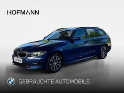 Blau Gebraucht 2020 BMW 320 Sport Line Kombi | 23.636 € (Fairer Preis)