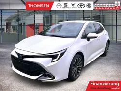 Schneeweiß Gebraucht 2023 Toyota Corolla Team Limousine | 24.285 € (Guter Preis)