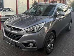 Grau Gebraucht 2015 Hyundai ix35 Trend SUV | 6.990 € (Guter Preis)