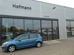 Blau Gebraucht 2015 VW Golf Sportsvan Comfortline Van / Kleinbus | 11.950 € (Guter Preis)