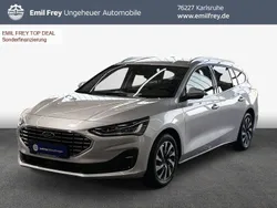 Silber Gebraucht 2023 Ford Focus Titanium Kombi | 19.500 € (Guter Preis)