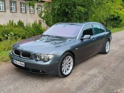 Grau Gebraucht 2004 BMW 745L Limousine | 4.200 €
