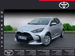 Silber Gebraucht 2023 Toyota Yaris Comfort Kleinwagen | 14.990 € (Guter Preis)