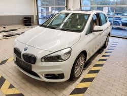 Weiß Gebraucht 2015 BMW 220 Active Tourer Performance Van / Kleinbus | 13.449 € (Guter Preis)