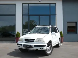 Weiß Gebraucht 1999 Suzuki Grand Vitara SUV | 4.350 € (Fairer Preis)