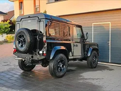 Schwarz Gebraucht 1999 Land Rover Defender SUV | 27.999 €