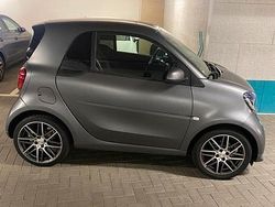 Grau Gebraucht 2016 Smart ForTwo Coupé Brabus Xclusive Coupé | 22.000 € (Teuer)