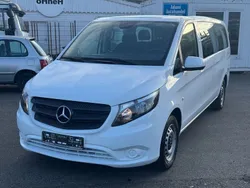 Weiß Gebraucht 2023 Mercedes Vito Van / Kleinbus | 30.821 € (Fairer Preis)