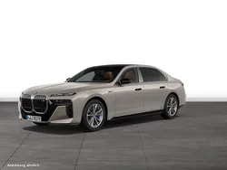 Grau Gebraucht 2024 BMW i7 Limousine | 152.420 €