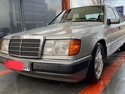 Silber Gebraucht 1991 Mercedes E230 Limousine | 2.500 €