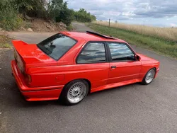Rot Gebraucht 1987 BMW M3 Sport Line Coupé | 78.195 €