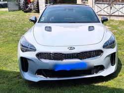 Grau Gebraucht 2018 Kia Stinger Kleinwagen | 24.000 €