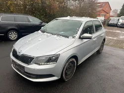 Silber Gebraucht 2017 Skoda Fabia Ambition Kleinwagen | 4.580 € (Teuer)