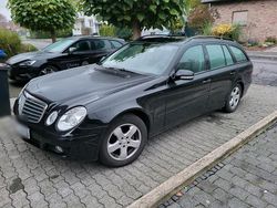 Schwarz Gebraucht 2008 Mercedes E200 Kombi | 4.299 € (Fairer Preis)