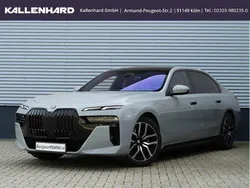 Grau Gebraucht 2023 BMW i7 Executive Limousine | 76.875 €