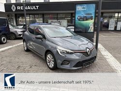 Grau Gebraucht 2021 Renault Clio V Intens Limousine | 12.970 € (Superpreis)