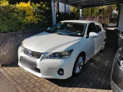 Weiß Gebraucht 2011 Lexus CT200h Limousine | 13.500 € (Etwas zu teuer)