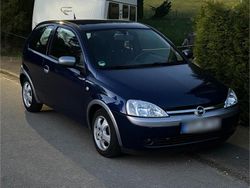 Blau Gebraucht 2003 Opel Corsa Kleinwagen | 1.100 € (Teuer)