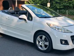 Weiß Gebraucht 2012 Peugeot 207 CC Cabrio | 3.850 € (Fairer Preis)