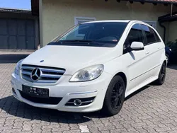 Weiß Gebraucht 2008 Mercedes B200 Edition Van / Kleinbus | 4.200 € (Fairer Preis)