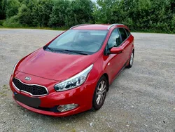 Rot Gebraucht 2014 Kia Ceed Sportswagon Kombi | 4.750 € (Fairer Preis)