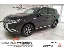 P) (schwarz Gebraucht 2019 Mitsubishi Outlander P-HEV Intro Edition SUV | 19.900 € (Fairer Preis)
