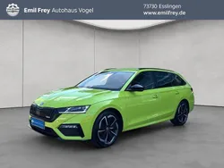 Grün Gebraucht 2023 Skoda Octavia RS Kombi | 33.840 € (Fairer Preis)