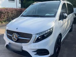 Weiß Gebraucht 2024 Mercedes V250 Van / Kleinbus | 61.000 € (Teuer)