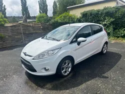 Weiß Gebraucht 2011 Ford Fiesta Titanium Kleinwagen | 3.900 € (Guter Preis)