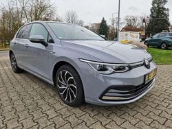 Mondsteingrau Gebraucht 2021 VW Golf VIII Style Limousine | 21.950 € (Guter Preis)