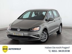 Silber Gebraucht 2018 VW Golf Sportsvan Comfortline Van / Kleinbus | 15.460 € (Guter Preis)