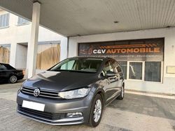 Grau Gebraucht 2016 VW Touran Comfortline Van / Kleinbus | 10.900 € (Teuer)