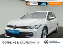 Weiß Gebraucht 2024 VW Golf VIII Life Limousine | 22.280 € (Guter Preis)