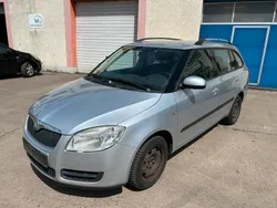 Silber Gebraucht 2010 Skoda Fabia Kombi | 1.900 € (Etwas zu teuer)