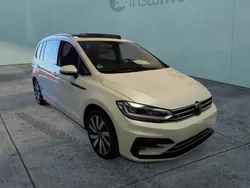 Weiß Gebraucht 2024 VW Touran R-line Van / Kleinbus | 40.630 € (Etwas zu teuer)