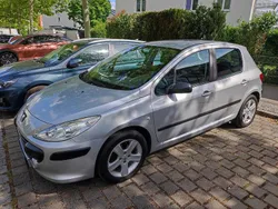 Silber Gebraucht 2007 Peugeot 307 Tendance Limousine | 2.800 € (Etwas zu teuer)